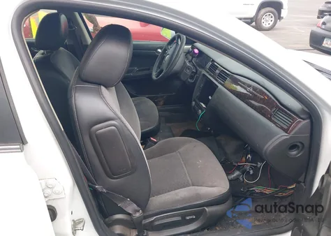 2013 Chevrolet Impala Police z USA, uszkodzony, nr VIN 2G1WD5E33D1254318